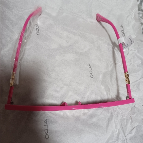 ALDO pink sunglasses - Picture 3 of 3